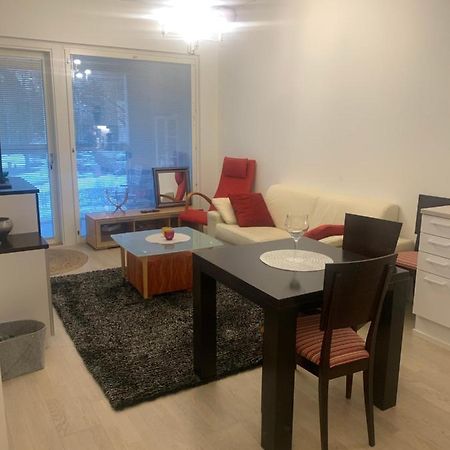 Modern Apartment Nearby Airport Vantaa Bagian luar foto